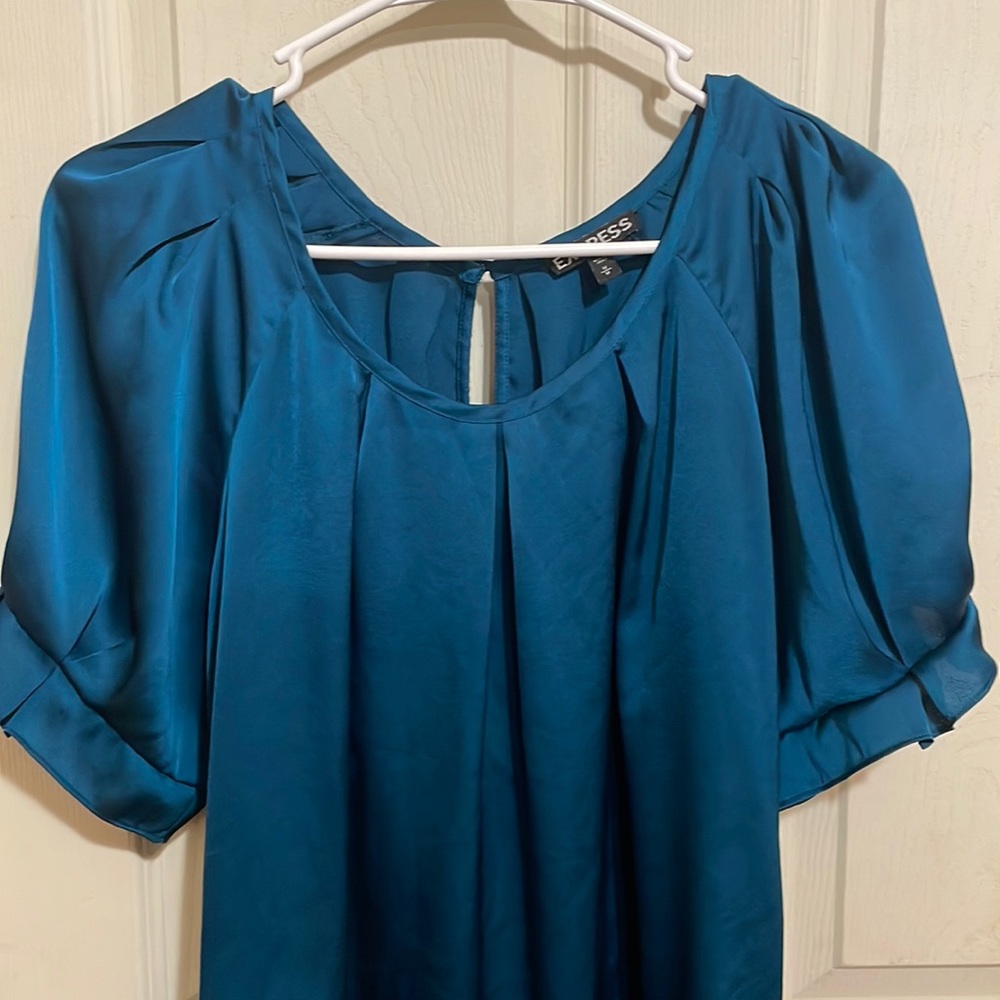 Express blouse size M